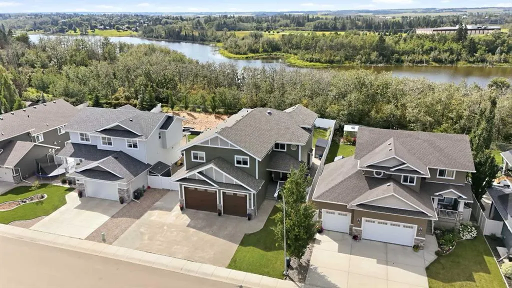 35 Erica Drive
