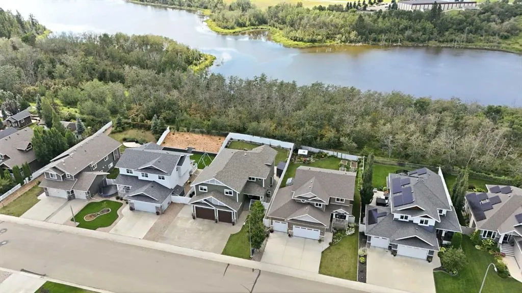 35 Erica Drive