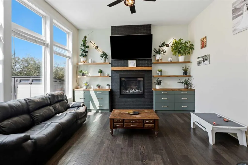 35 Erica Drive