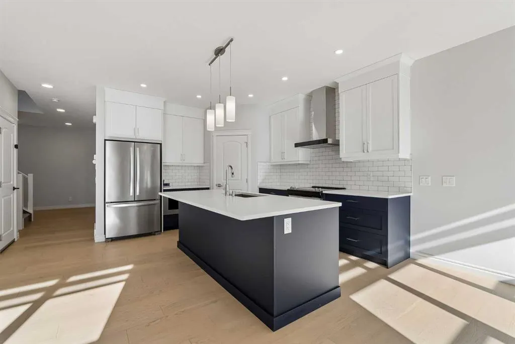 83 Amblehurst Link NW