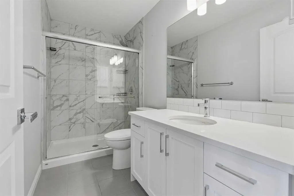 83 Amblehurst Link NW