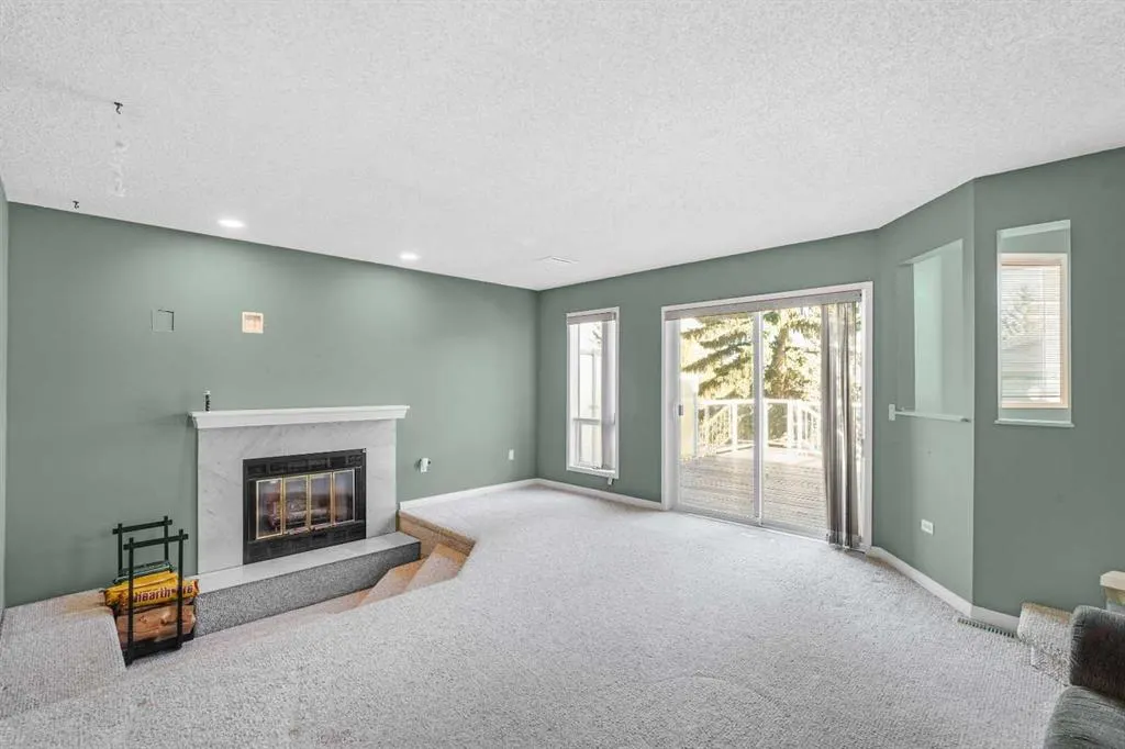 84 Strathlorne Crescent SW