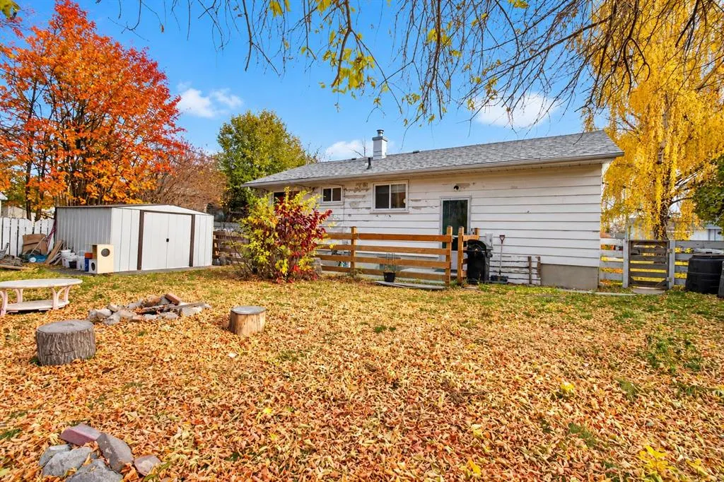 487 Northmount Drive NW