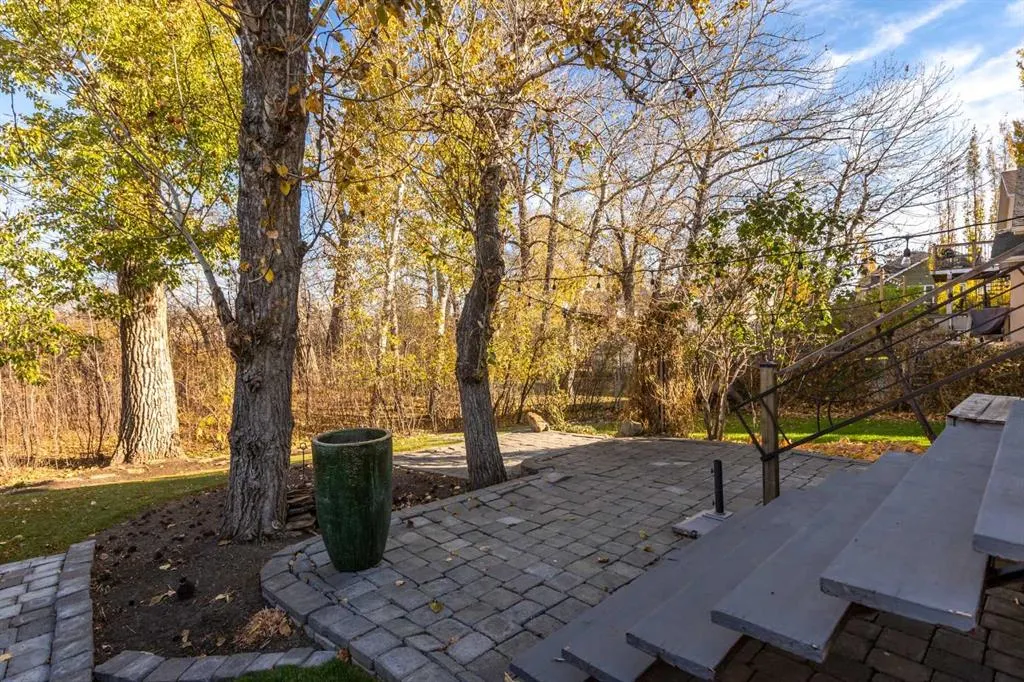 634 Lineham Acres Drive NW