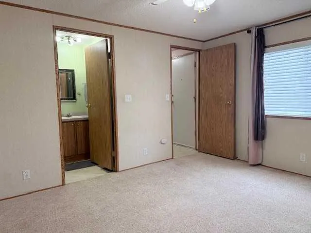 66 Parkland Acres