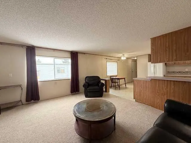 66 Parkland Acres
