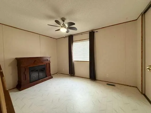 66 Parkland Acres
