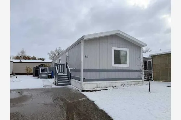 66 Parkland Acres