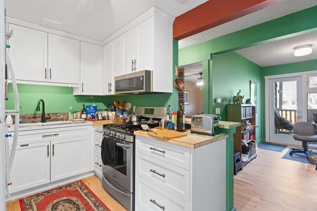16 6 Avenue SE