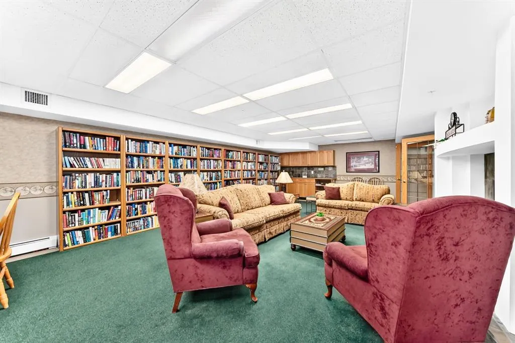 728 Country Hills Road NW #314