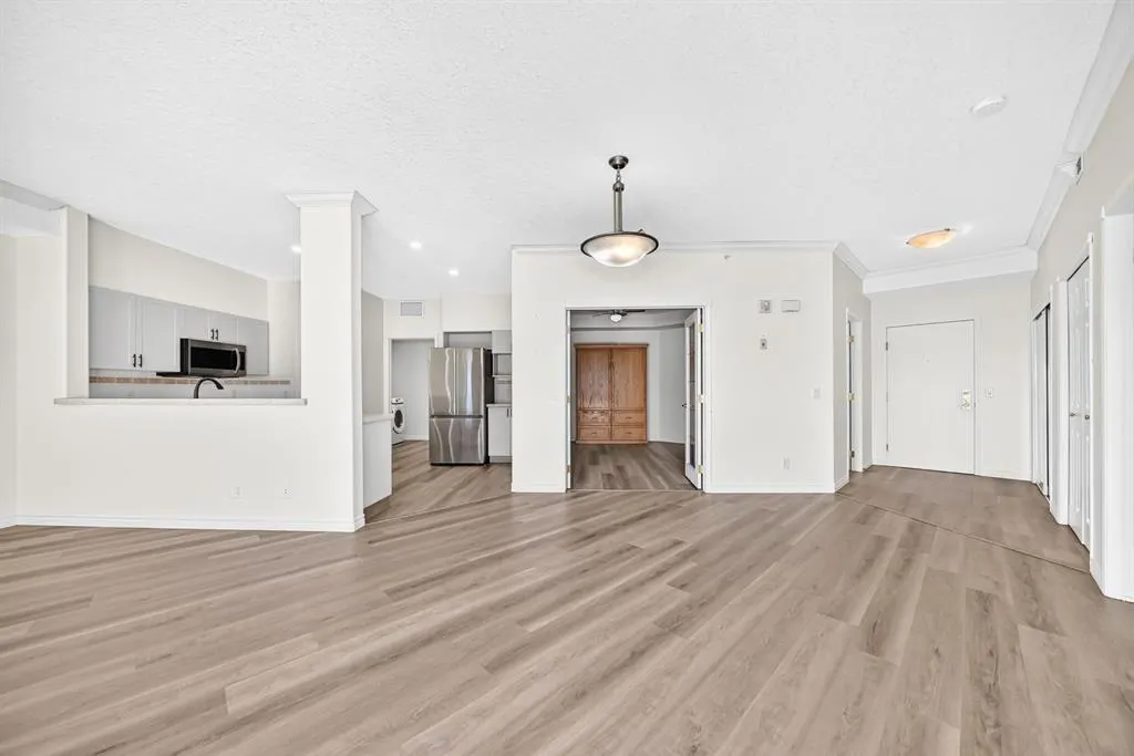 728 Country Hills Road NW #314