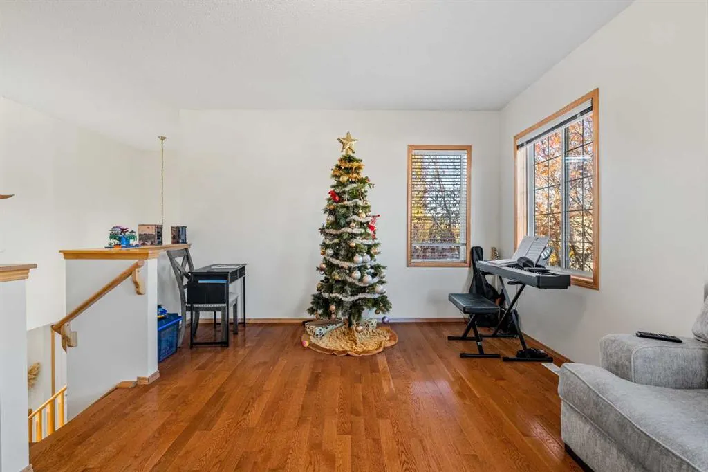116 Tuscany Ravine Crescent NW