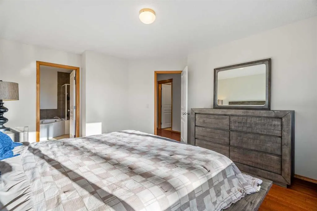 116 Tuscany Ravine Crescent NW