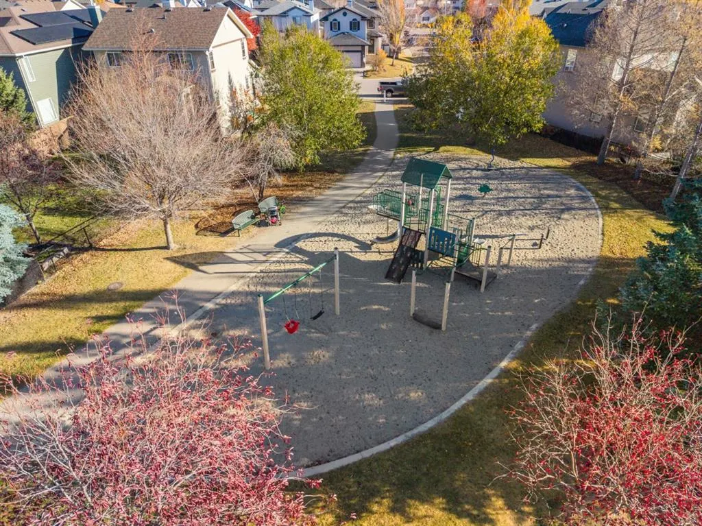 116 Tuscany Ravine Crescent NW