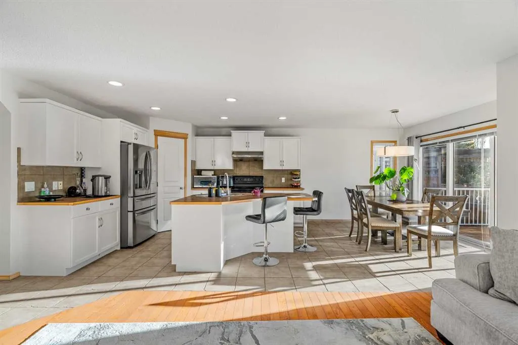 116 Tuscany Ravine Crescent NW