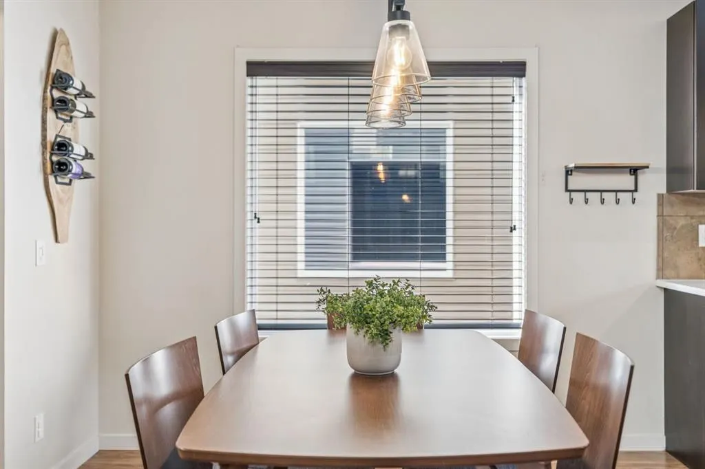 338 Sunset Common