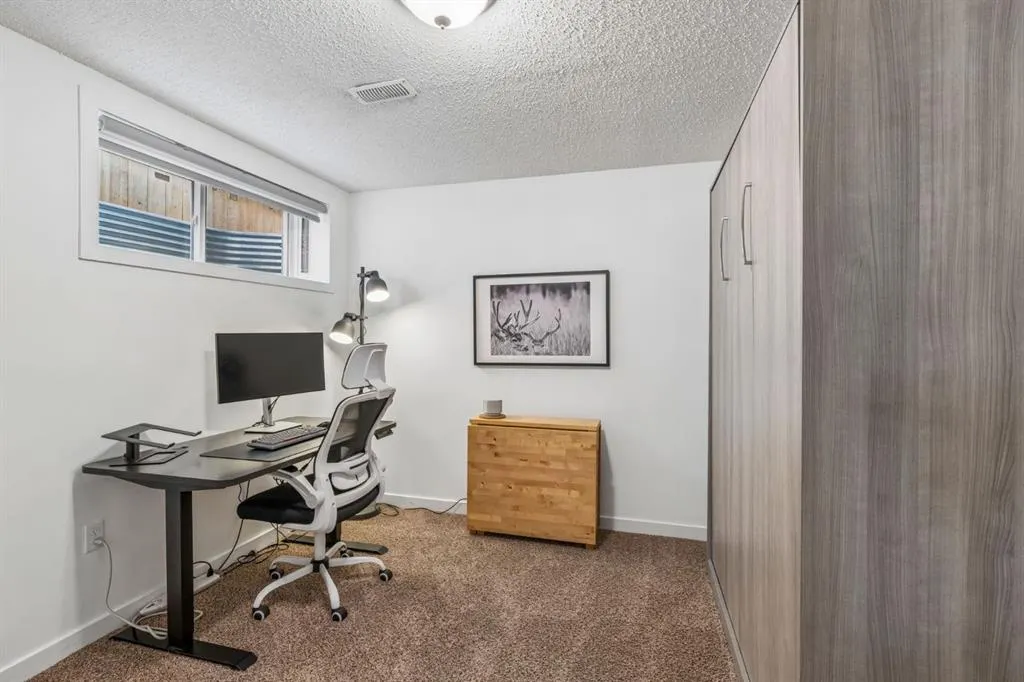 338 Sunset Common