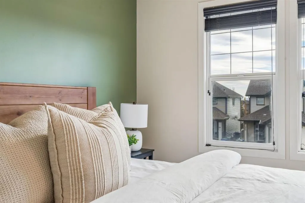 338 Sunset Common