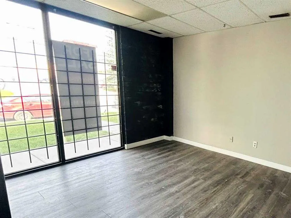 2235 30 Avenue NE #5