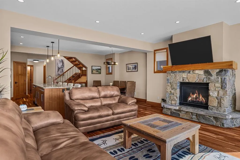 813 4th Street #2