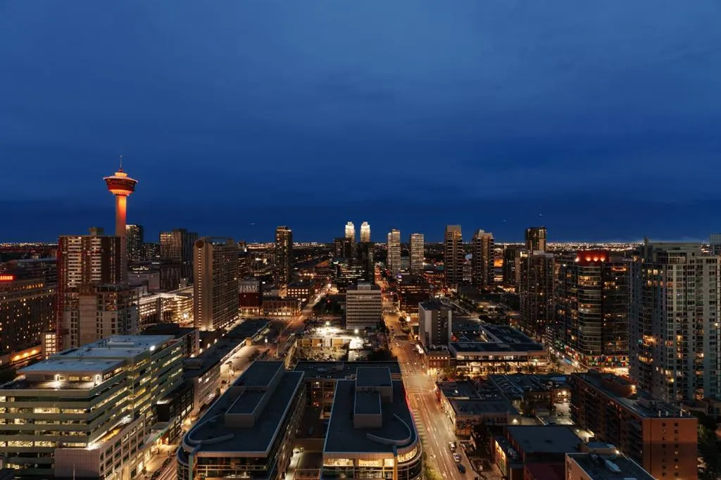 310 12 Avenue SW #3005