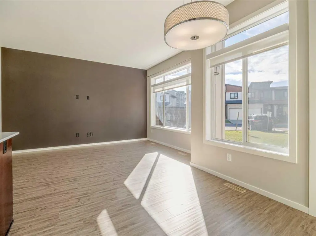 450 Highlands Boulevard W #4
