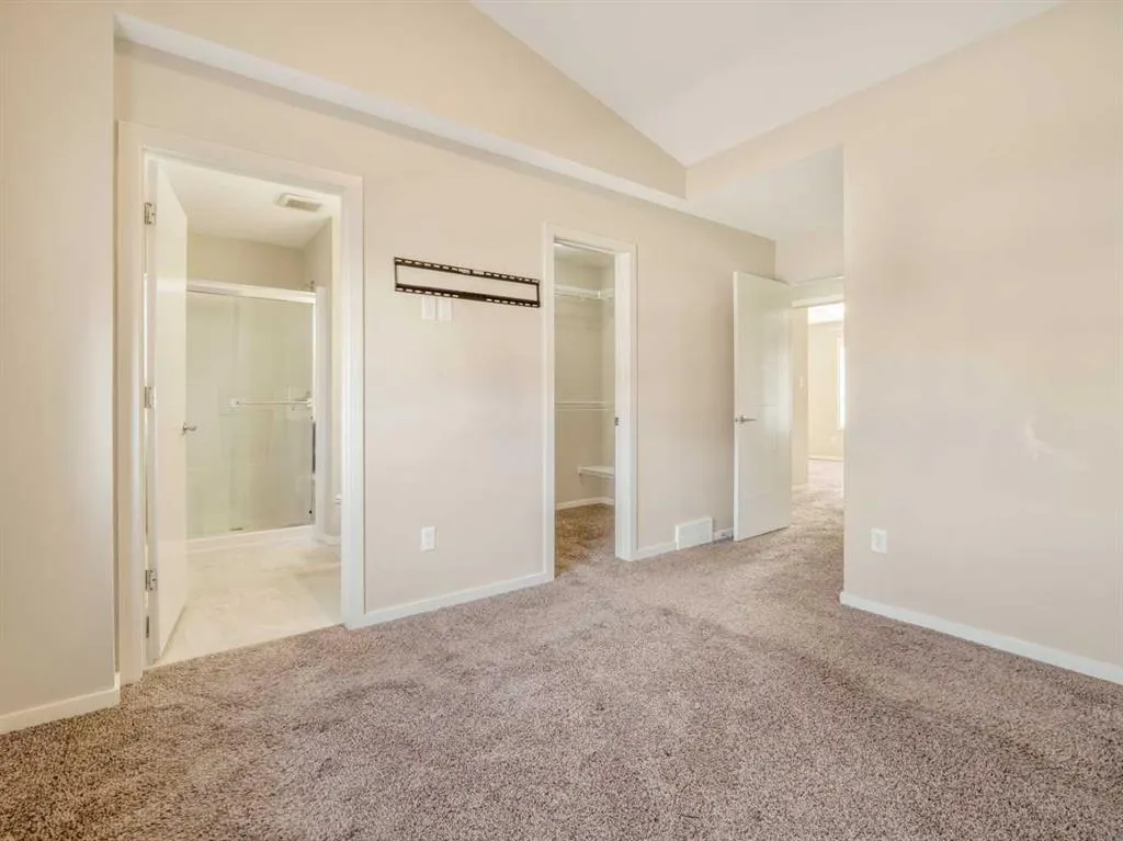 450 Highlands Boulevard W #4
