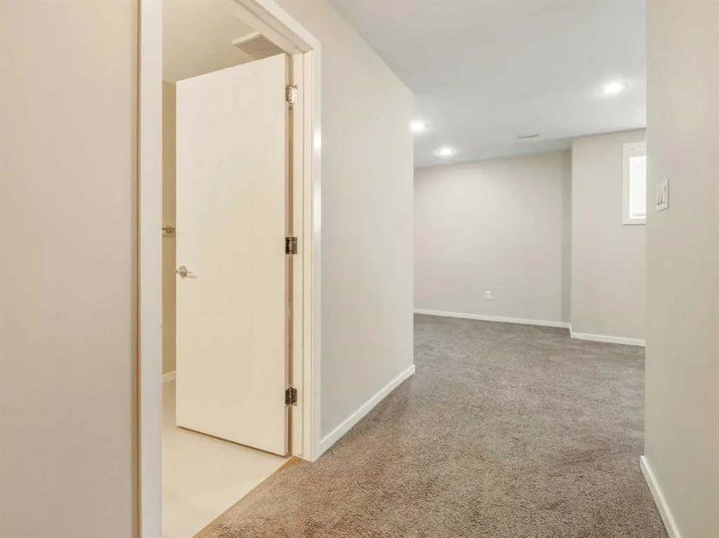 450 Highlands Boulevard W #4