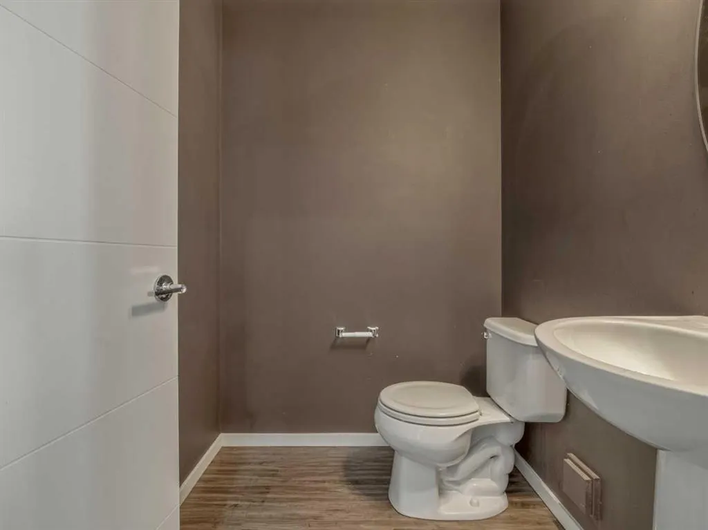 450 Highlands Boulevard W #4