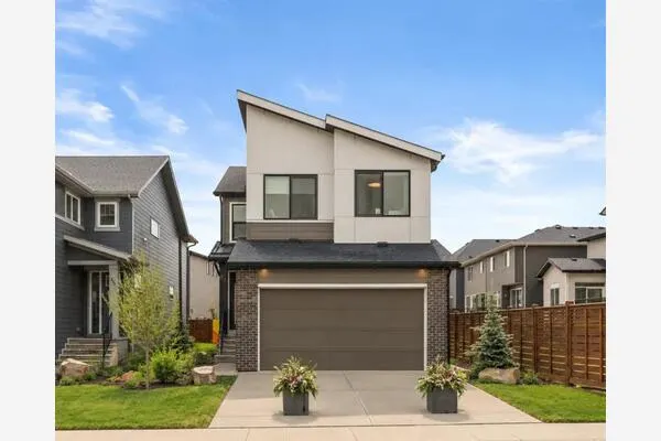 124 Starling Place NW