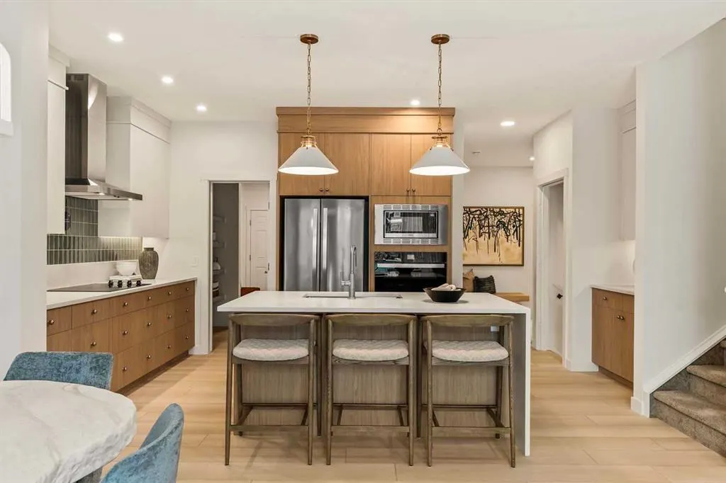 124 Starling Place NW