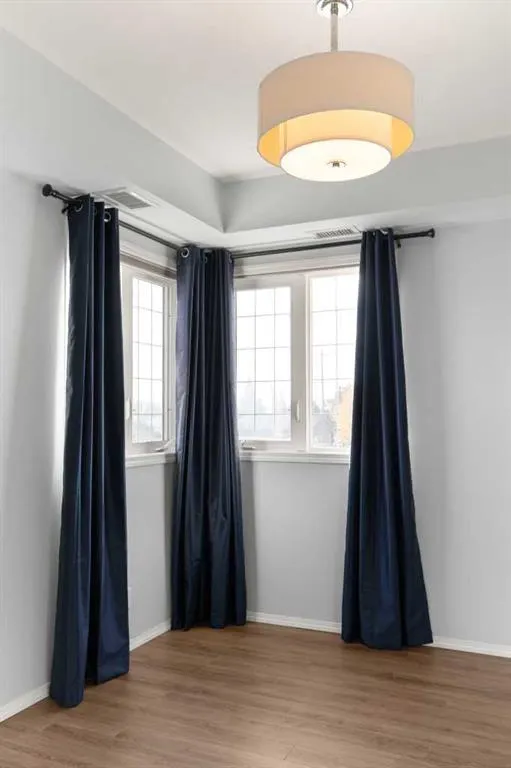 105 Main Street S #208