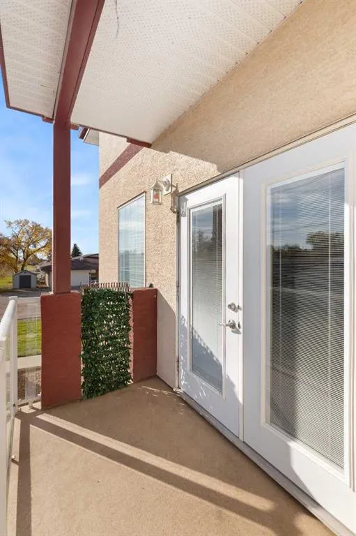 105 Main Street S #208