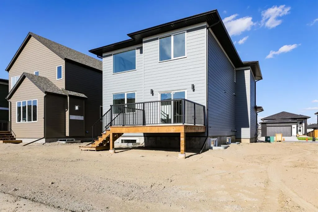 664 Devonia Road W