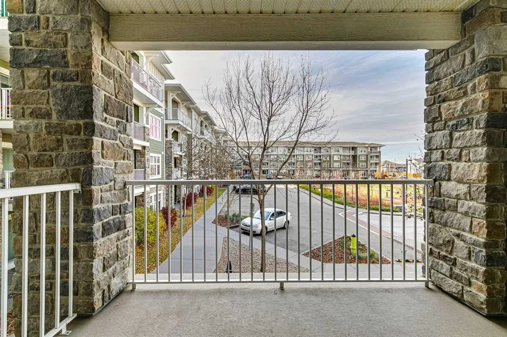 11 Mahogany Row SE #2201