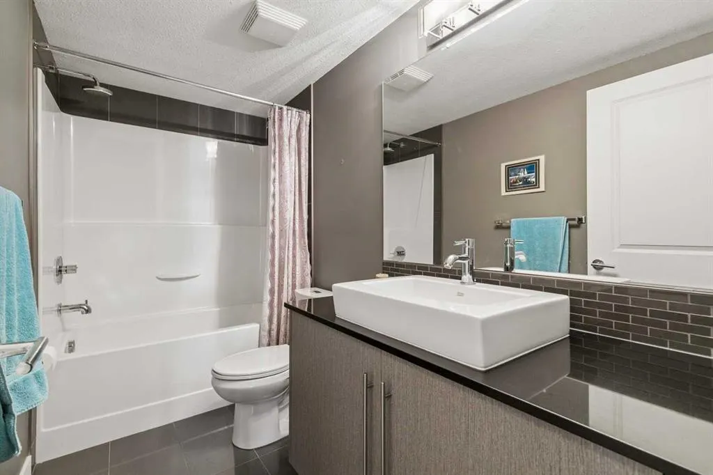 11 Mahogany Row SE #2201