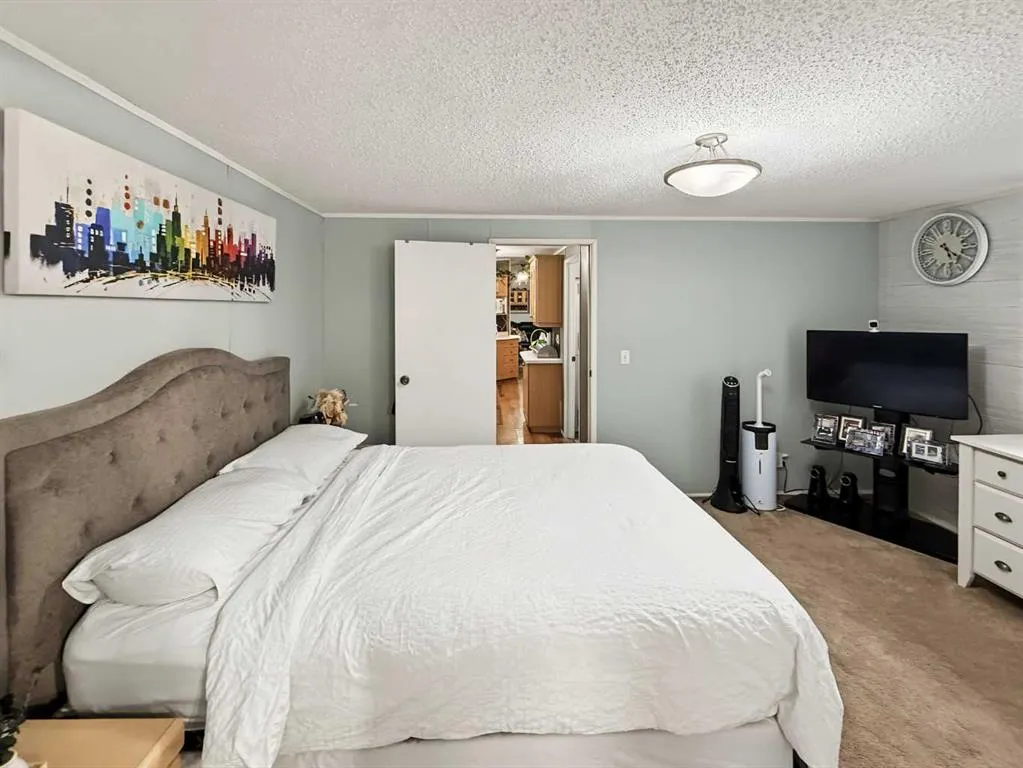 10613 101 Ave