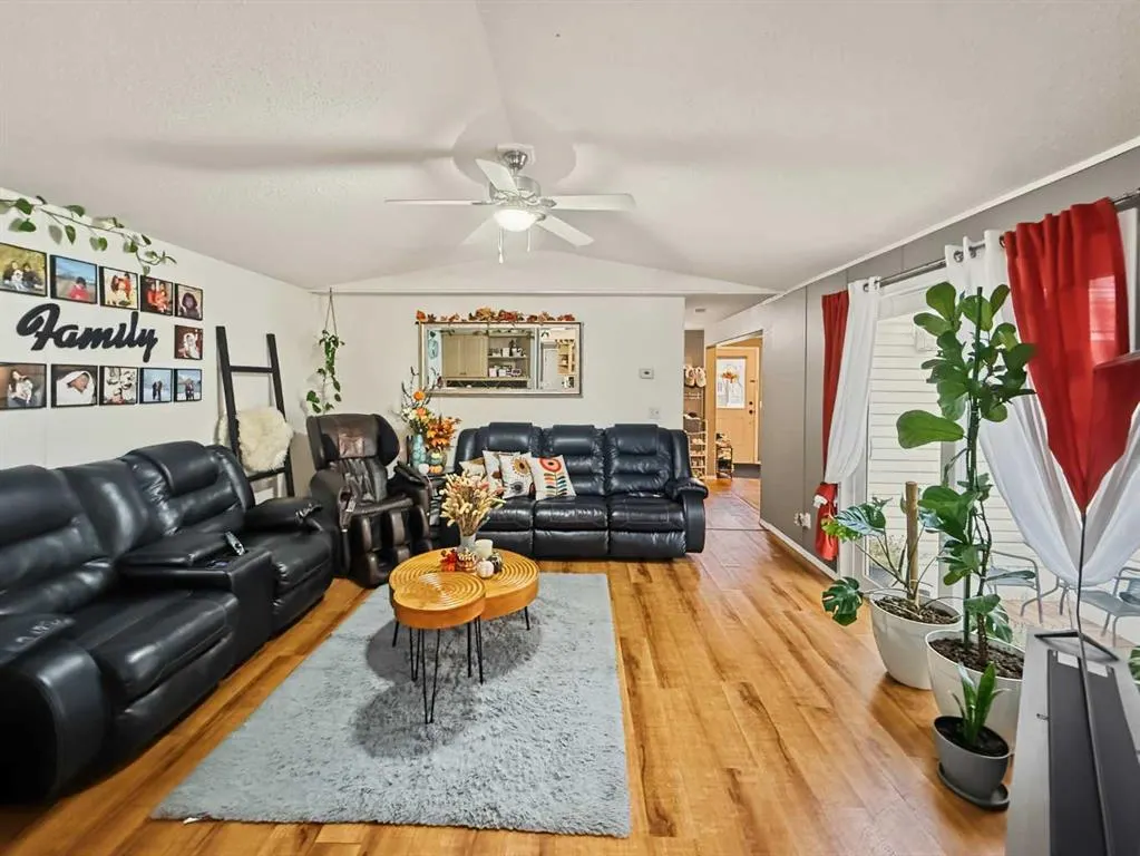 10613 101 Ave