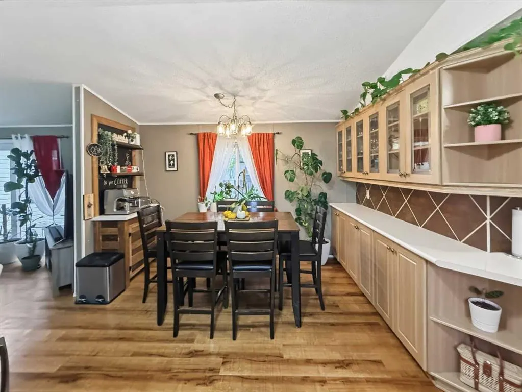 10613 101 Ave