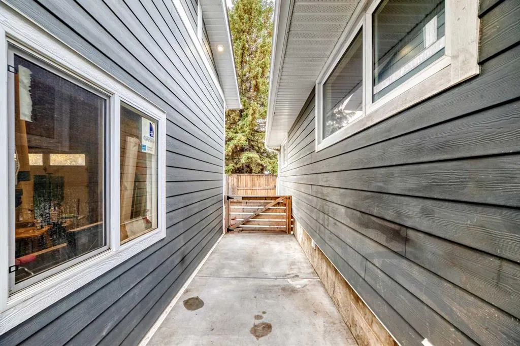 448 Cantrell Drive SW