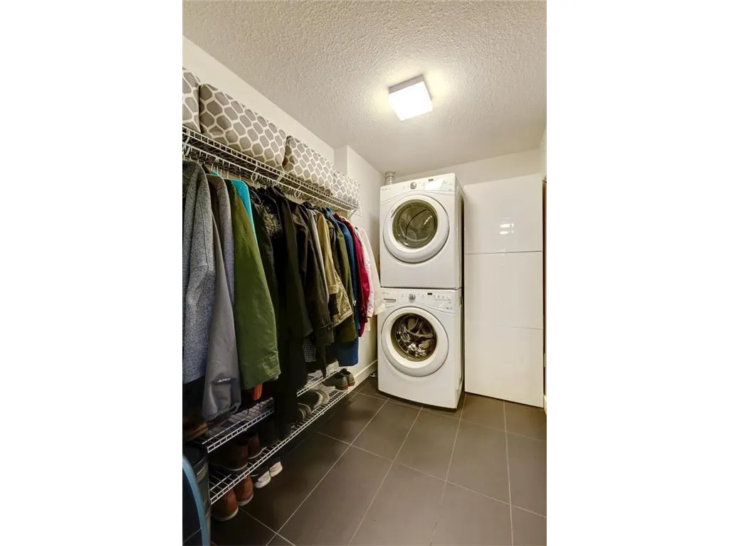 25 Aspenmont Heights SW #313