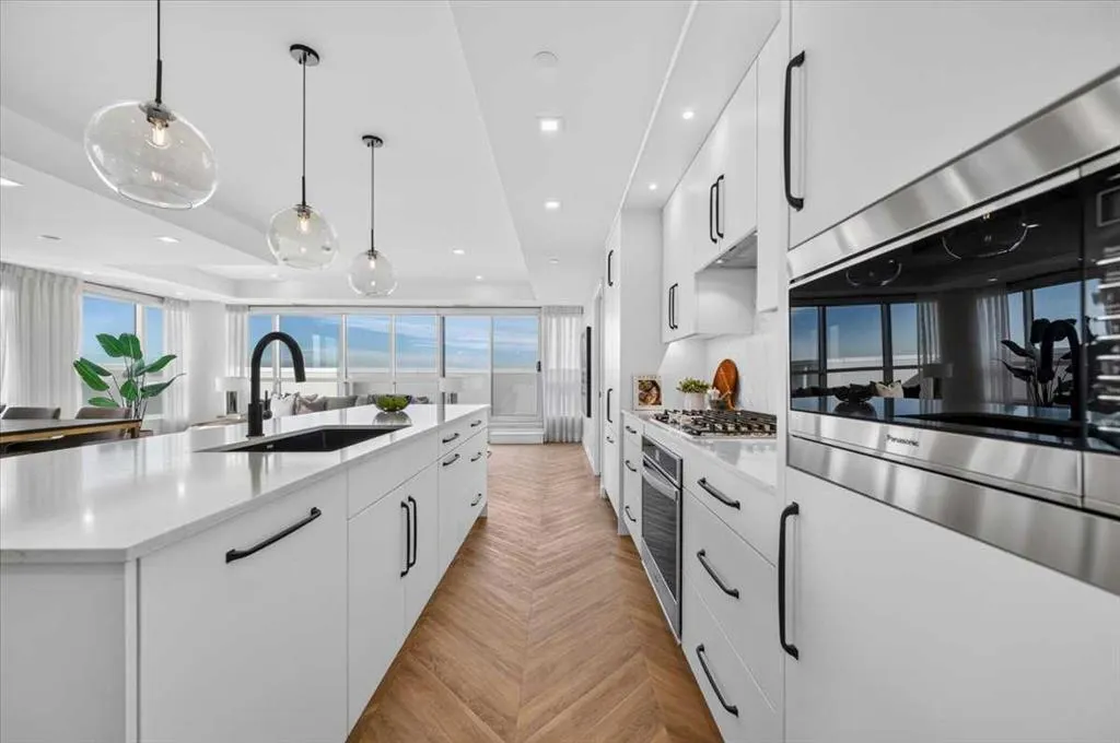 8505 Broadcast Avenue SW #717