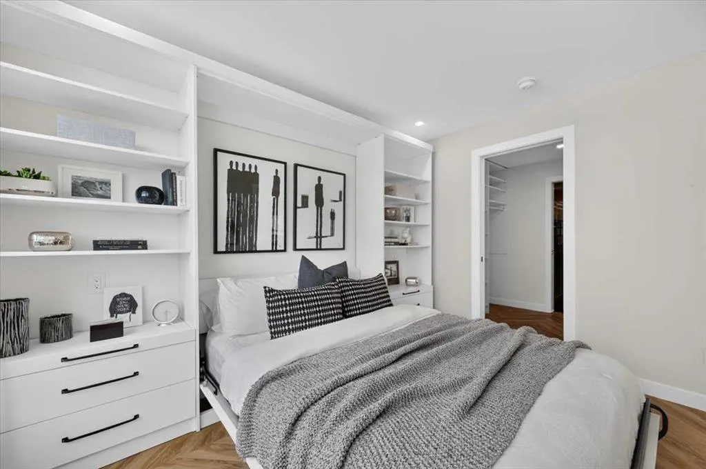 8505 Broadcast Avenue SW #717