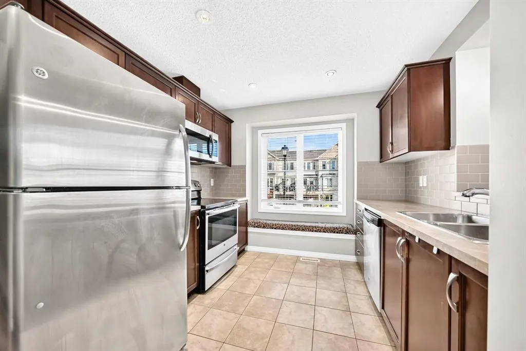 158 Windstone Mews SW