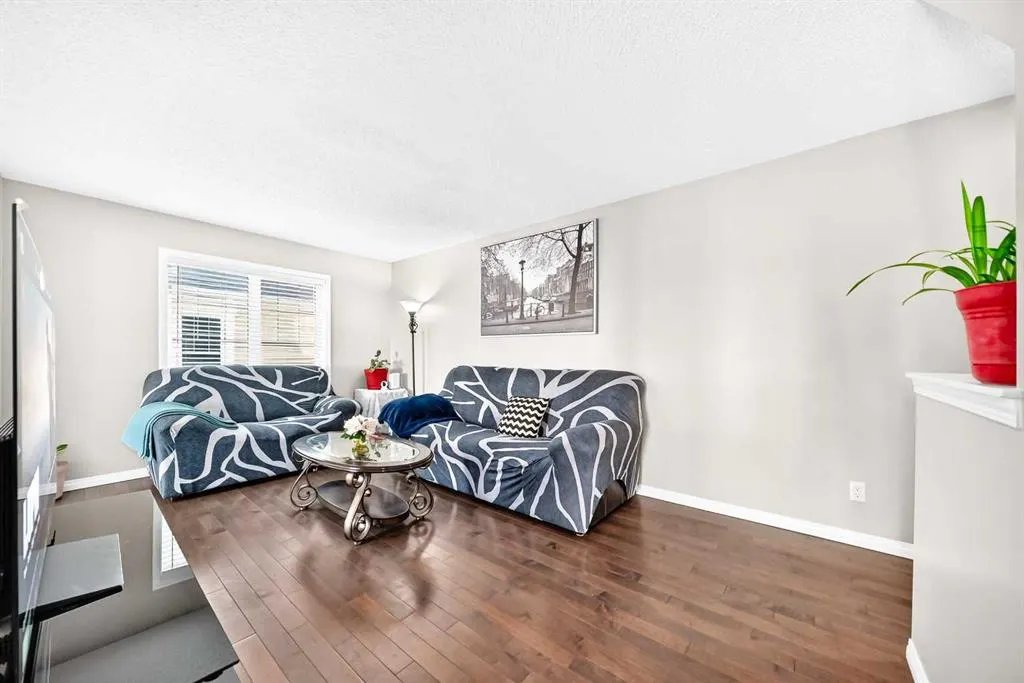 158 Windstone Mews SW