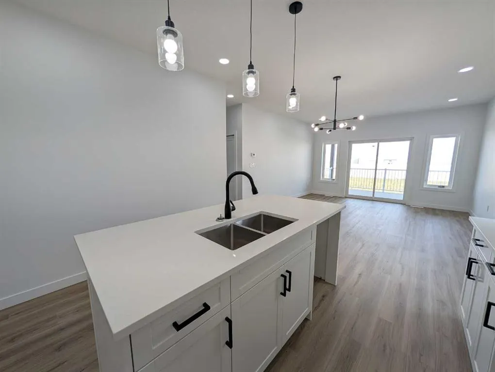 328 Somerside Road SE
