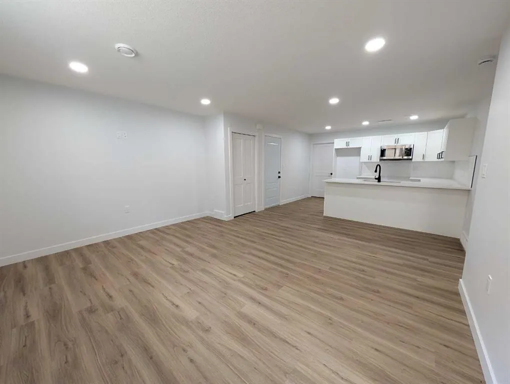 328 Somerside Road SE