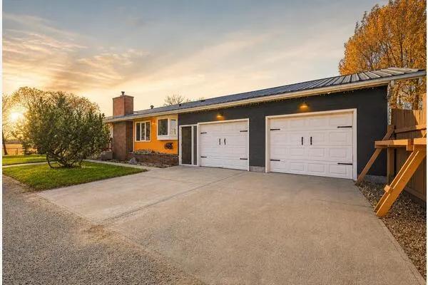 264013 Township Road 433 Township