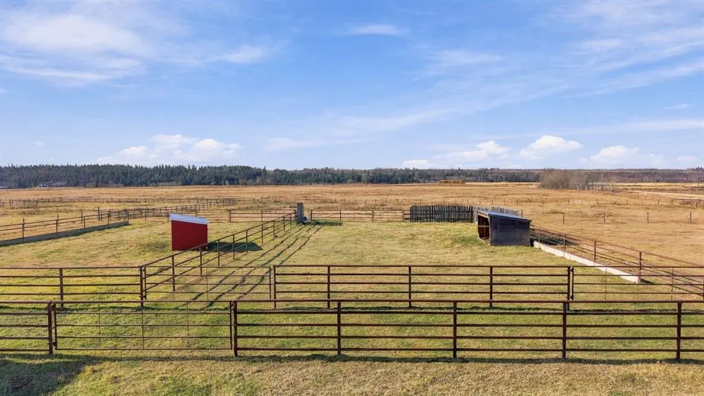 264013 Township Road 433 Township