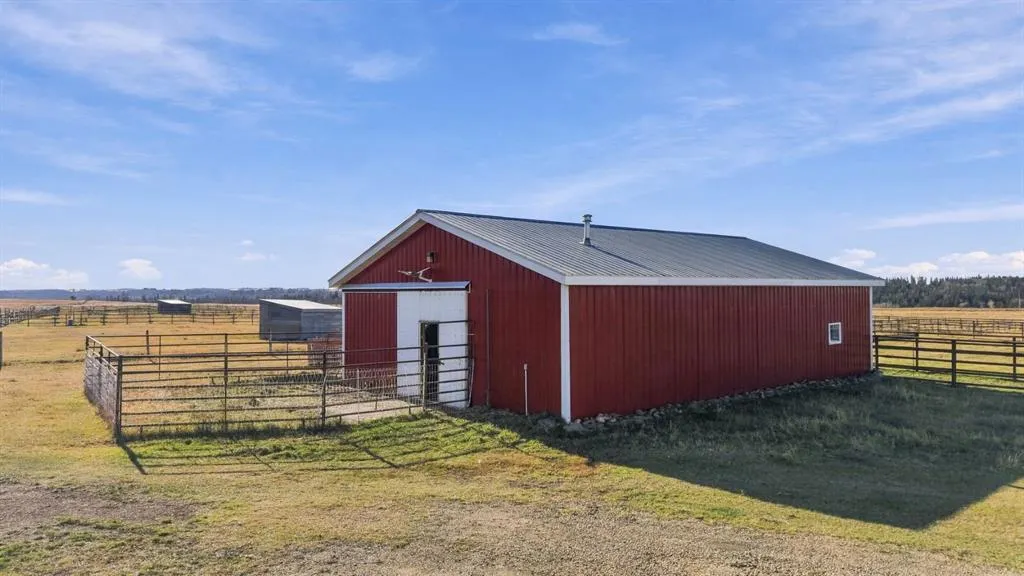 264013 Township Road 433 Township